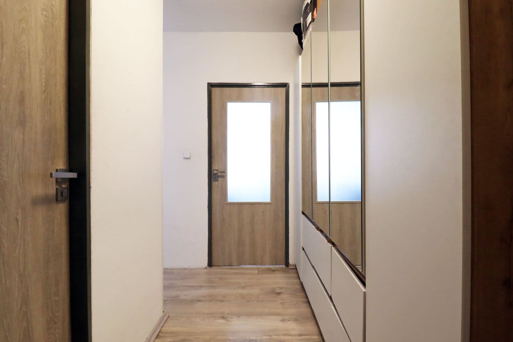 Prenájom bytu 2-izbový 43 m², Ovčí hájek, Praha, Praha Prenájom bytu 2-izbový 43 m², Ovčí hájek, Praha, Praha