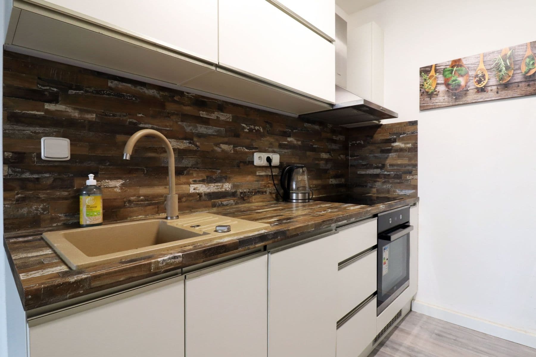 Prenájom bytu 2-izbový 43 m², Ovčí hájek, Praha, Praha Prenájom bytu 2-izbový 43 m², Ovčí hájek, Praha, Praha