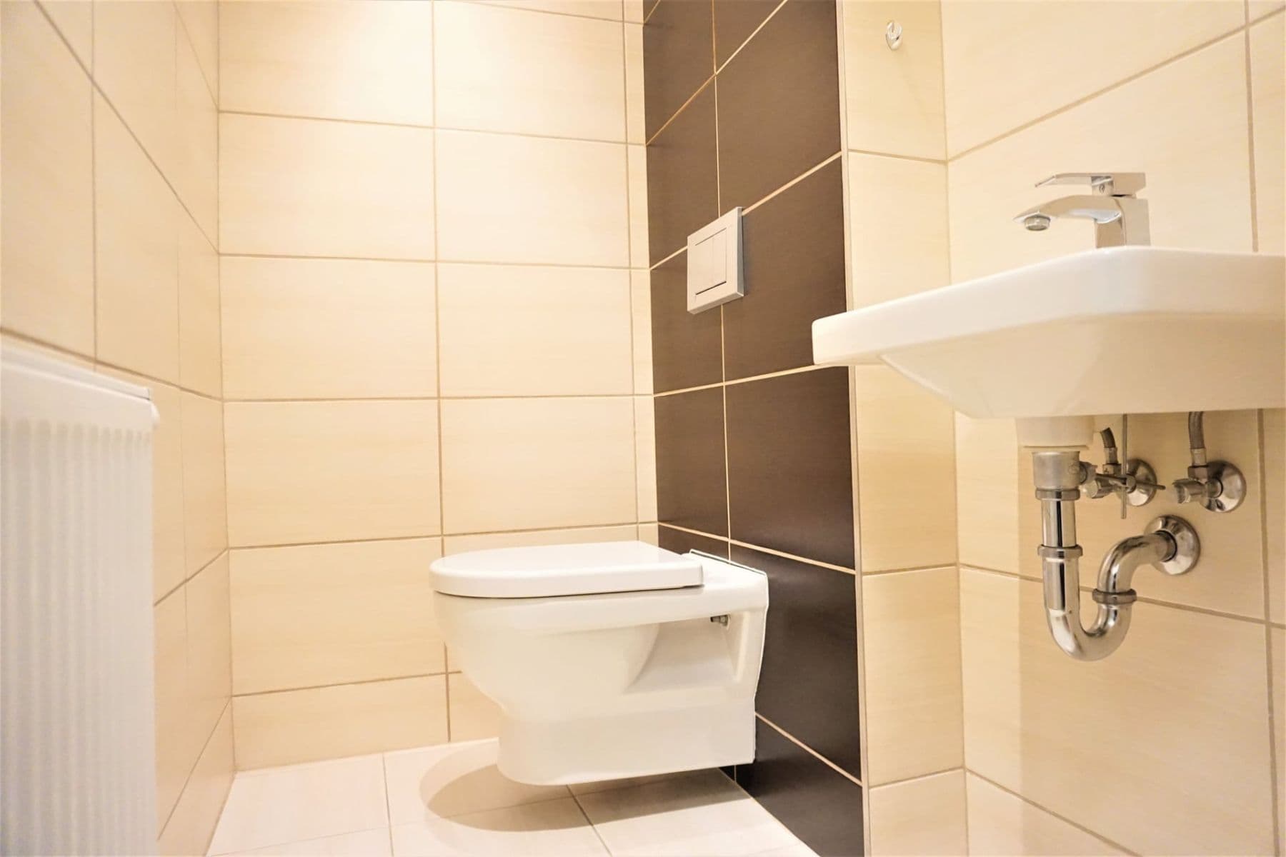 Prenájom bytu 3-izbový 55 m², náměstí Hrdinů, Praha, Praha Prenájom bytu 3-izbový 55 m², náměstí Hrdinů, Praha, Praha