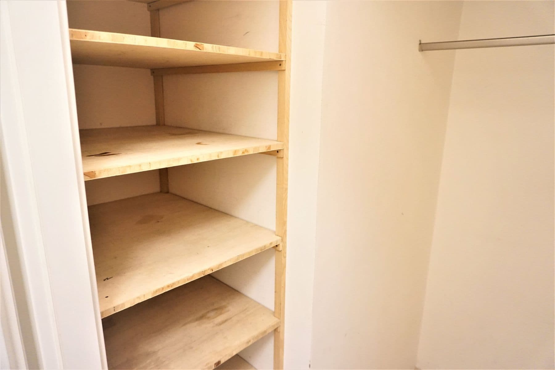 Prenájom bytu 3-izbový 55 m², náměstí Hrdinů, Praha, Praha Prenájom bytu 3-izbový 55 m², náměstí Hrdinů, Praha, Praha