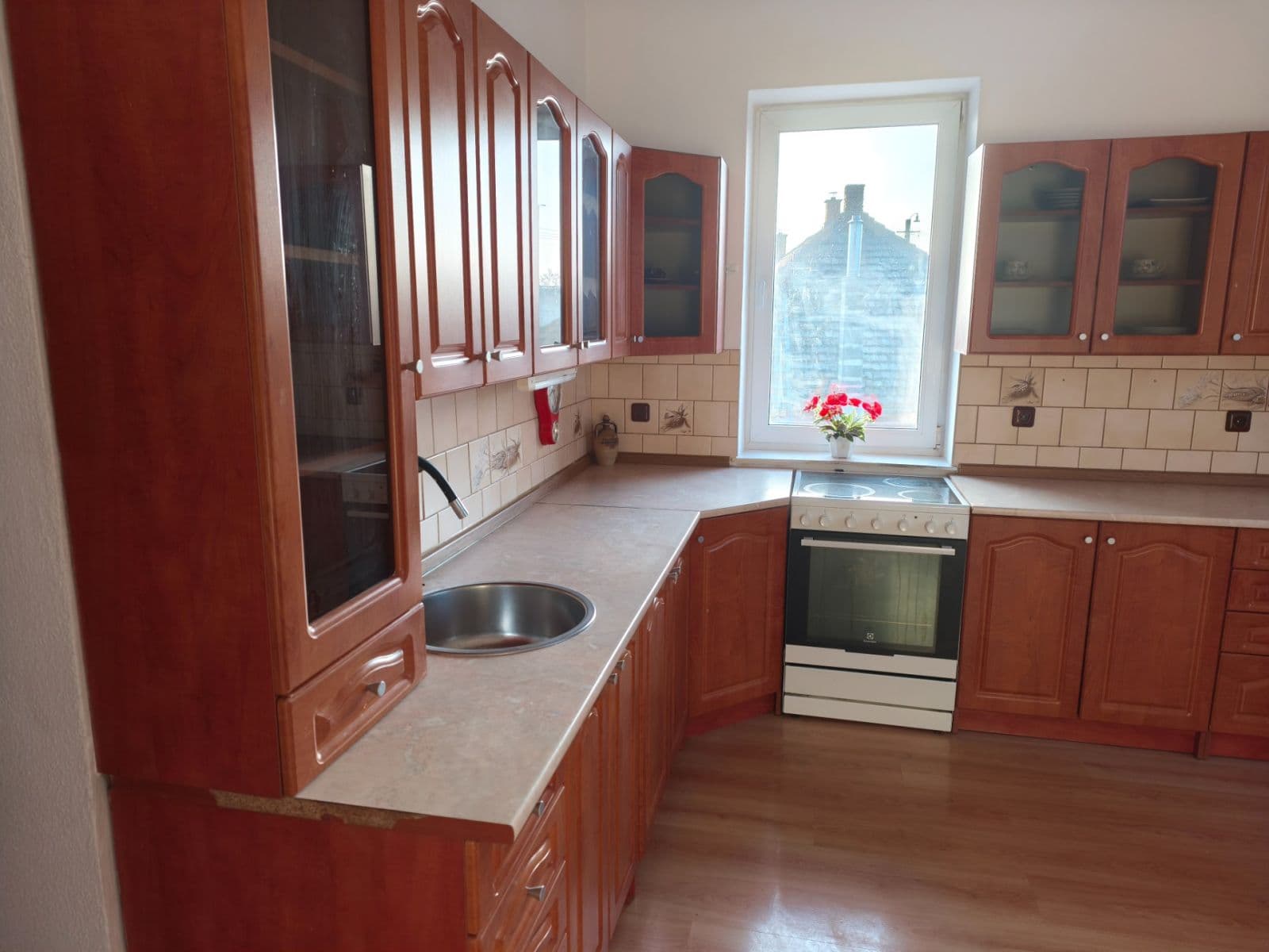 Prenájom bytu 3-izbový 120 m², Vraňany, Středočeský kraj Prenájom bytu 3-izbový 120 m², Vraňany, Středočeský kraj