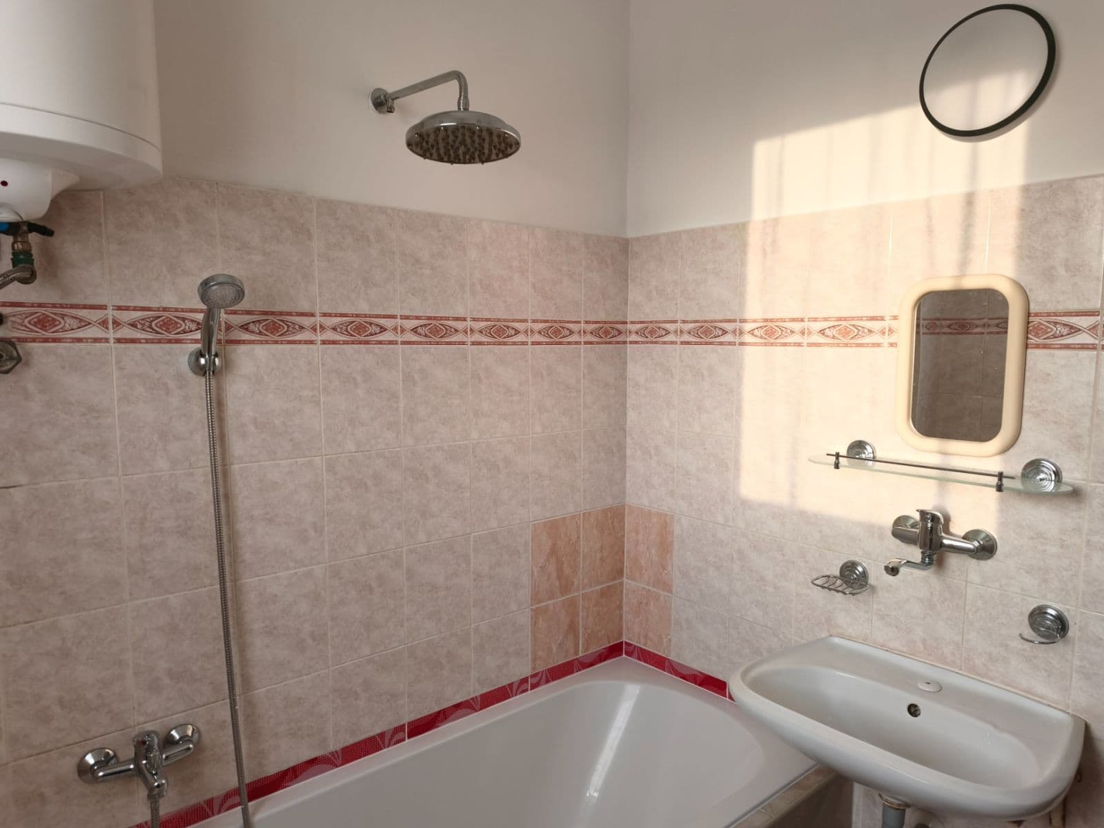 Prenájom bytu 3-izbový 120 m², Vraňany, Středočeský kraj Prenájom bytu 3-izbový 120 m², Vraňany, Středočeský kraj