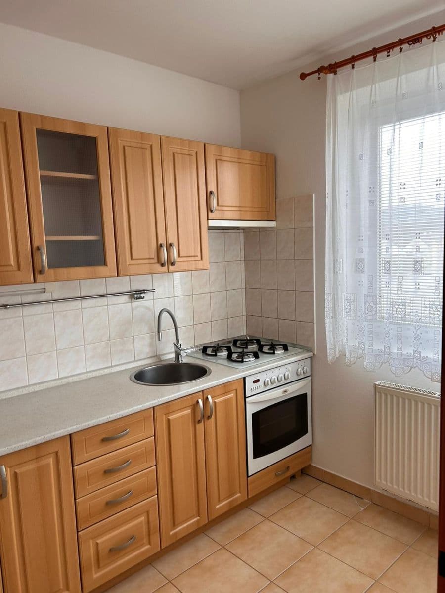 Prenájom bytu 1-izbový 28 m², J. Haška, Letovice, Jihomoravský kraj Prenájom bytu 1-izbový 28 m², J. Haška, Letovice, Jihomoravský kraj