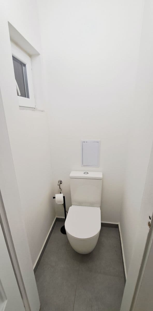 Prenájom bytu 1-izbový 50 m², Na Jíkalce, Plzeň, Plzeňský kraj Prenájom bytu 1-izbový 50 m², Na Jíkalce, Plzeň, Plzeňský kraj