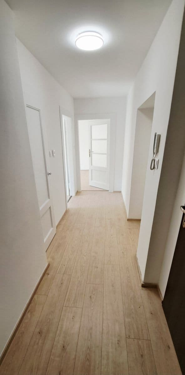 Prenájom bytu 1-izbový 50 m², Na Jíkalce, Plzeň, Plzeňský kraj Prenájom bytu 1-izbový 50 m², Na Jíkalce, Plzeň, Plzeňský kraj