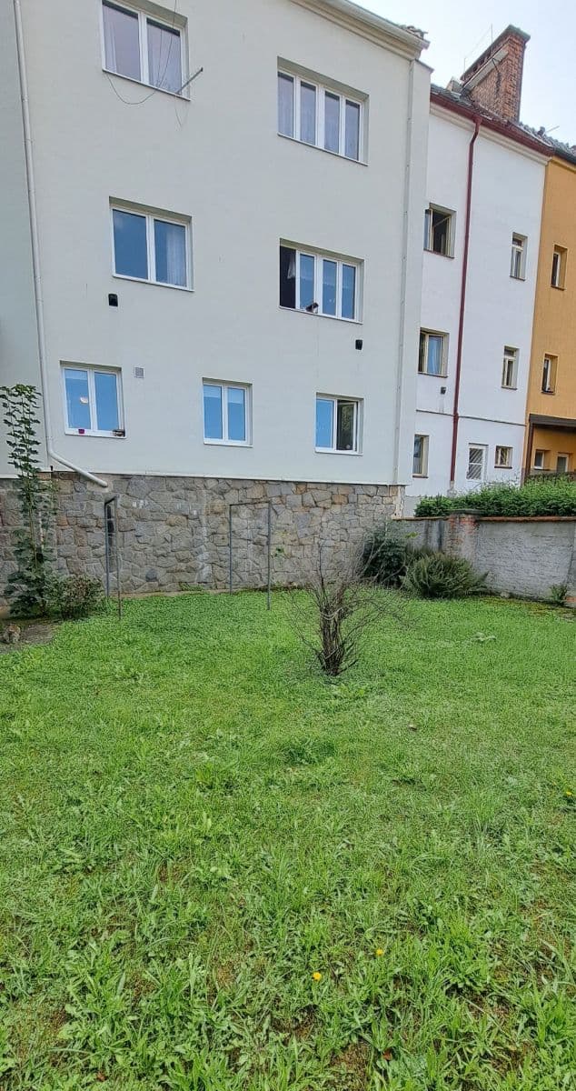 Prenájom bytu 1-izbový 50 m², Na Jíkalce, Plzeň, Plzeňský kraj Prenájom bytu 1-izbový 50 m², Na Jíkalce, Plzeň, Plzeňský kraj