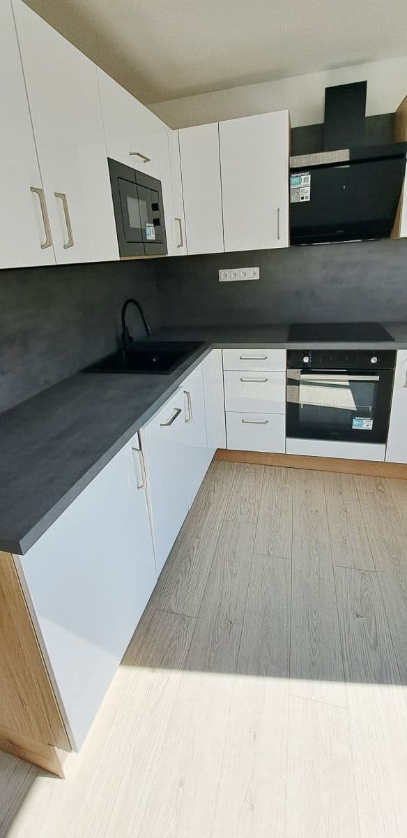 Prenájom bytu 1-izbový 50 m², Na Jíkalce, Plzeň, Plzeňský kraj Prenájom bytu 1-izbový 50 m², Na Jíkalce, Plzeň, Plzeňský kraj