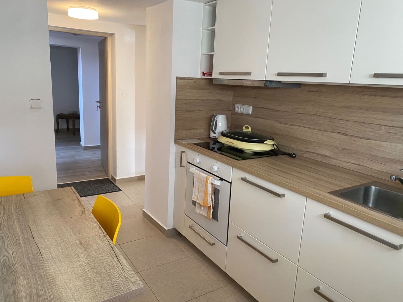 Prenájom bytu 2-izbový 56 m², H. Malířové, České Budějovice, Jihočeský kraj Prenájom bytu 2-izbový 56 m², H. Malířové, České Budějovice, Jihočeský kraj