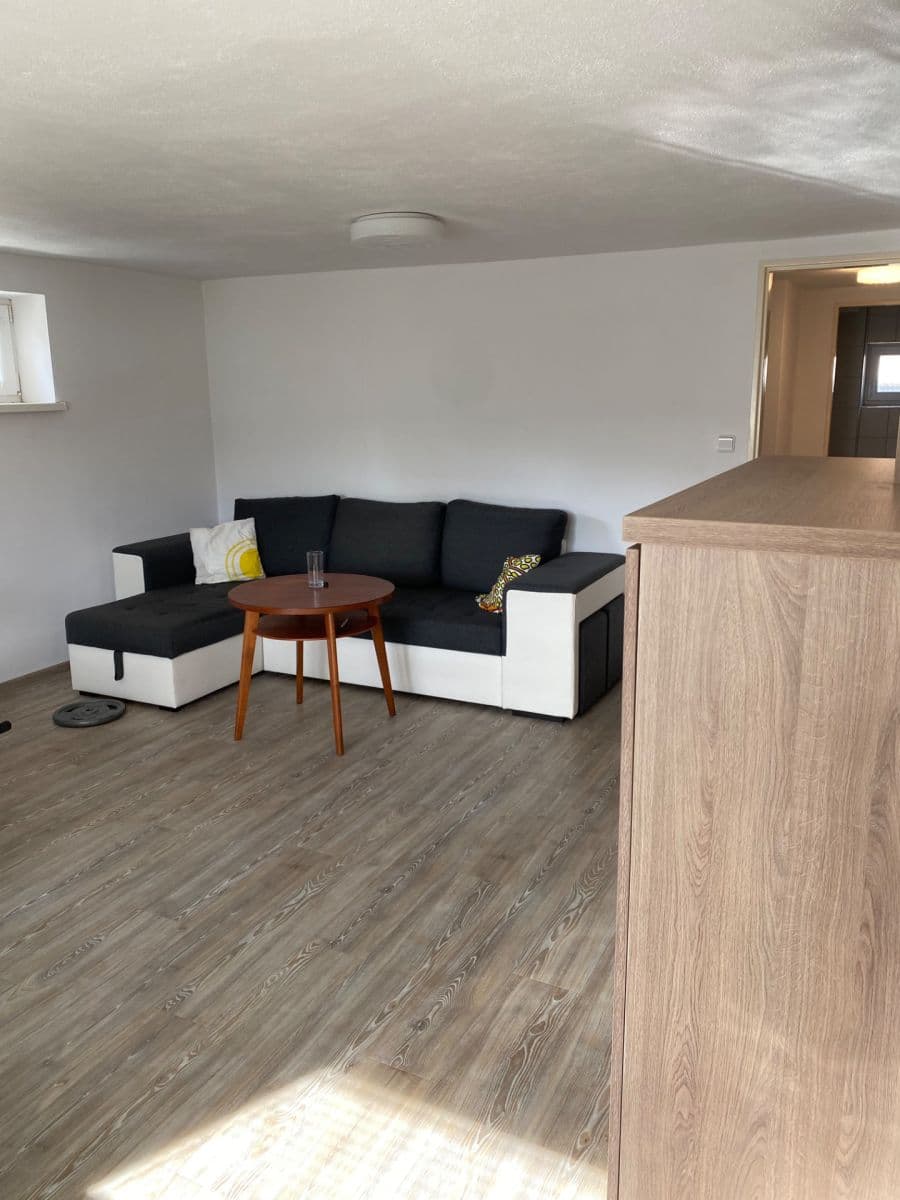 Prenájom bytu 2-izbový 56 m², H. Malířové, České Budějovice, Jihočeský kraj Prenájom bytu 2-izbový 56 m², H. Malířové, České Budějovice, Jihočeský kraj