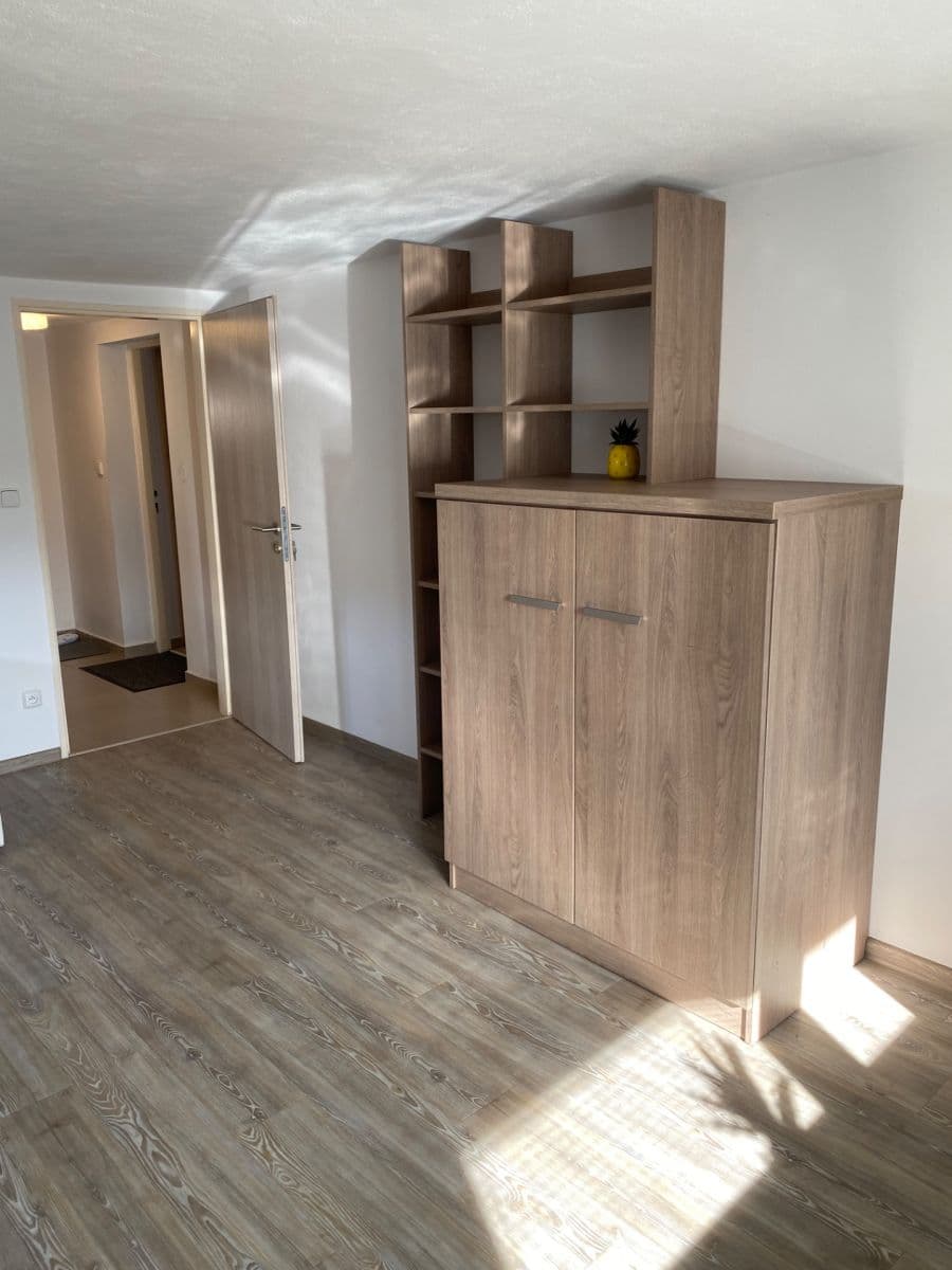 Prenájom bytu 2-izbový 56 m², H. Malířové, České Budějovice, Jihočeský kraj Prenájom bytu 2-izbový 56 m², H. Malířové, České Budějovice, Jihočeský kraj