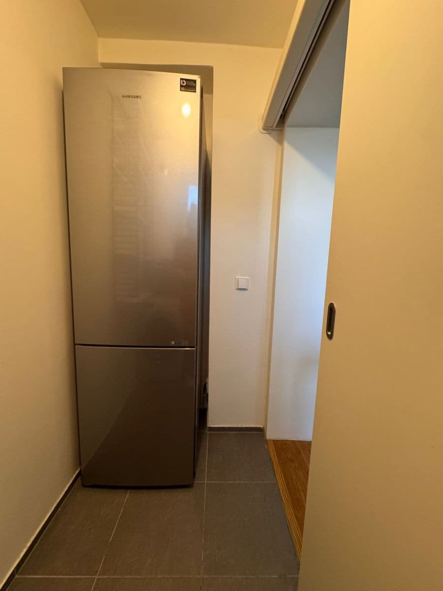 Prenájom bytu 3-izbový 75 m², Horní, Úžice, Středočeský kraj Prenájom bytu 3-izbový 75 m², Horní, Úžice, Středočeský kraj