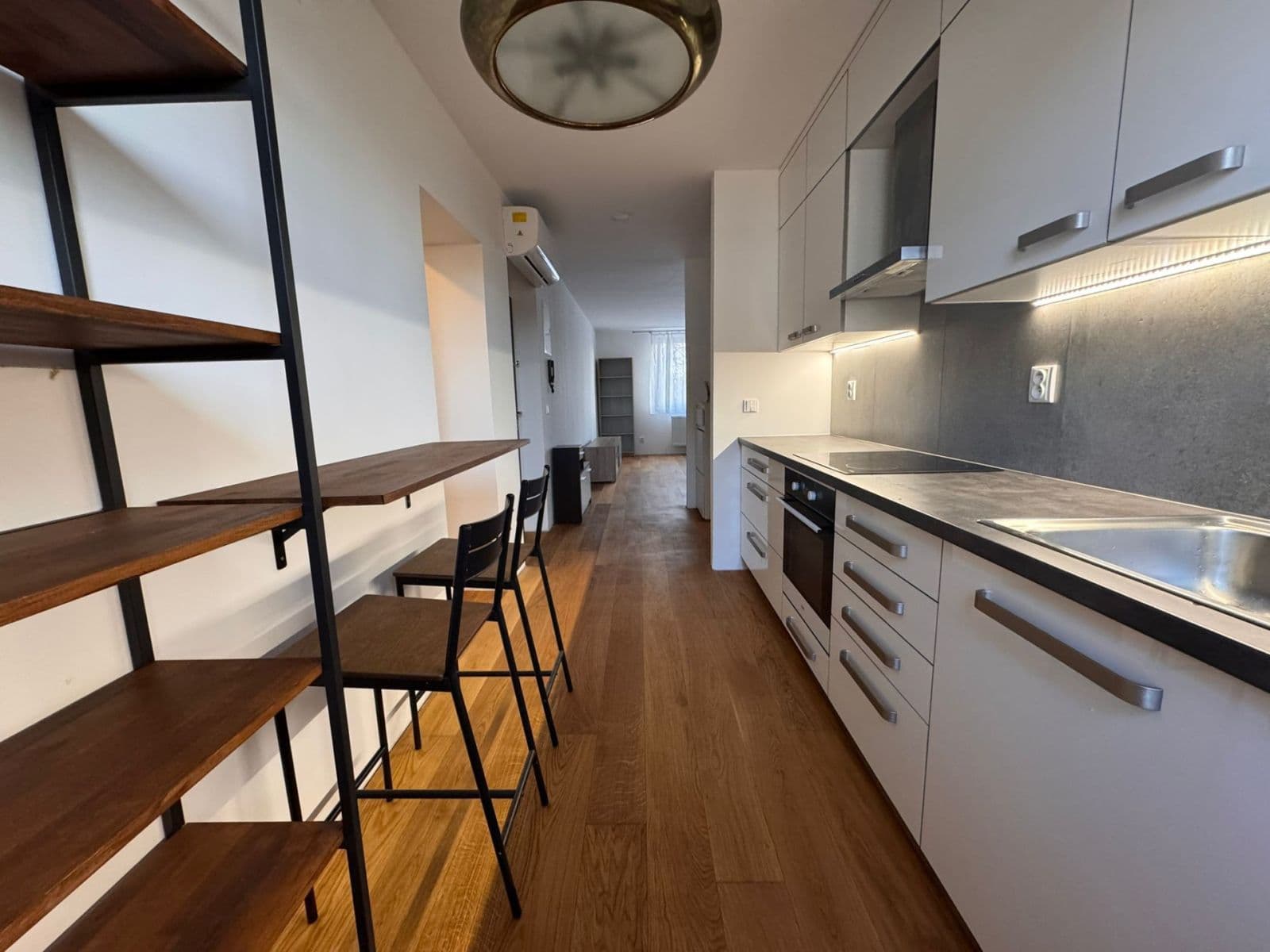 Prenájom bytu 3-izbový 75 m², Horní, Úžice, Středočeský kraj Prenájom bytu 3-izbový 75 m², Horní, Úžice, Středočeský kraj