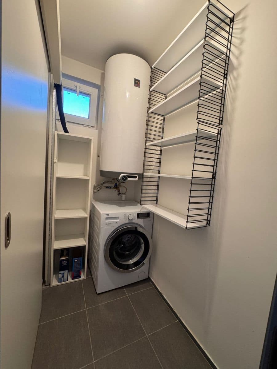 Prenájom bytu 3-izbový 75 m², Horní, Úžice, Středočeský kraj Prenájom bytu 3-izbový 75 m², Horní, Úžice, Středočeský kraj