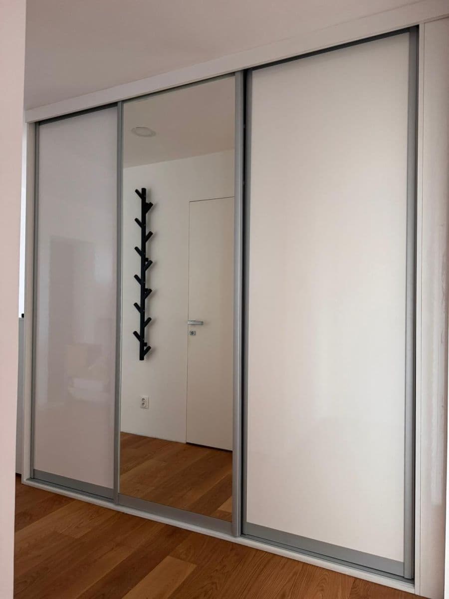 Prenájom bytu 3-izbový 75 m², Horní, Úžice, Středočeský kraj Prenájom bytu 3-izbový 75 m², Horní, Úžice, Středočeský kraj