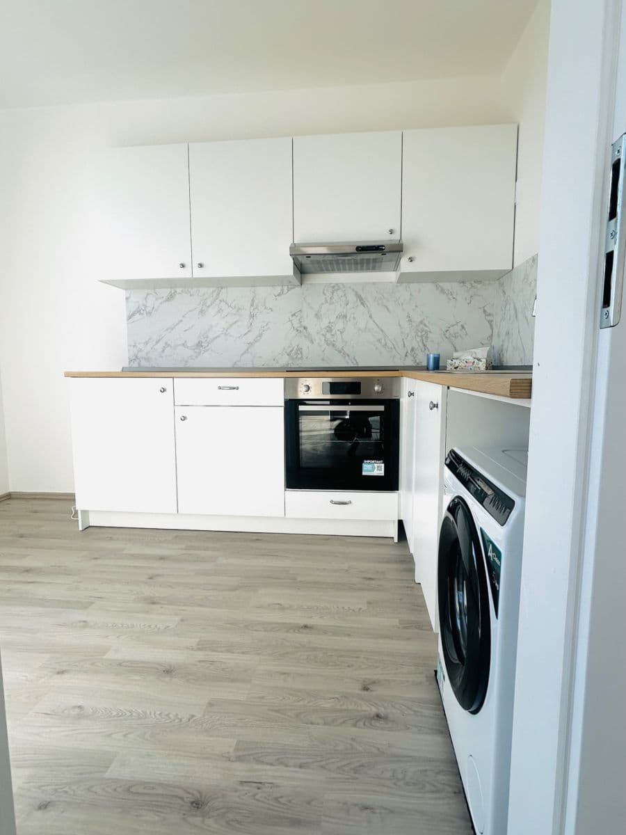 Prenájom bytu 2-izbový 46 m², Pražského, Praha, Praha Prenájom bytu 2-izbový 46 m², Pražského, Praha, Praha