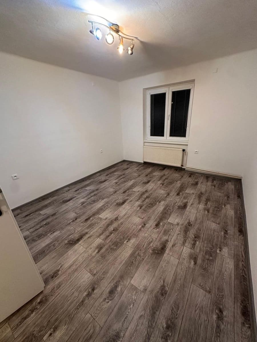 Prenájom bytu 3-izbový 60 m², Na Libuši, Bechyně, Jihočeský kraj Prenájom bytu 3-izbový 60 m², Na Libuši, Bechyně, Jihočeský kraj