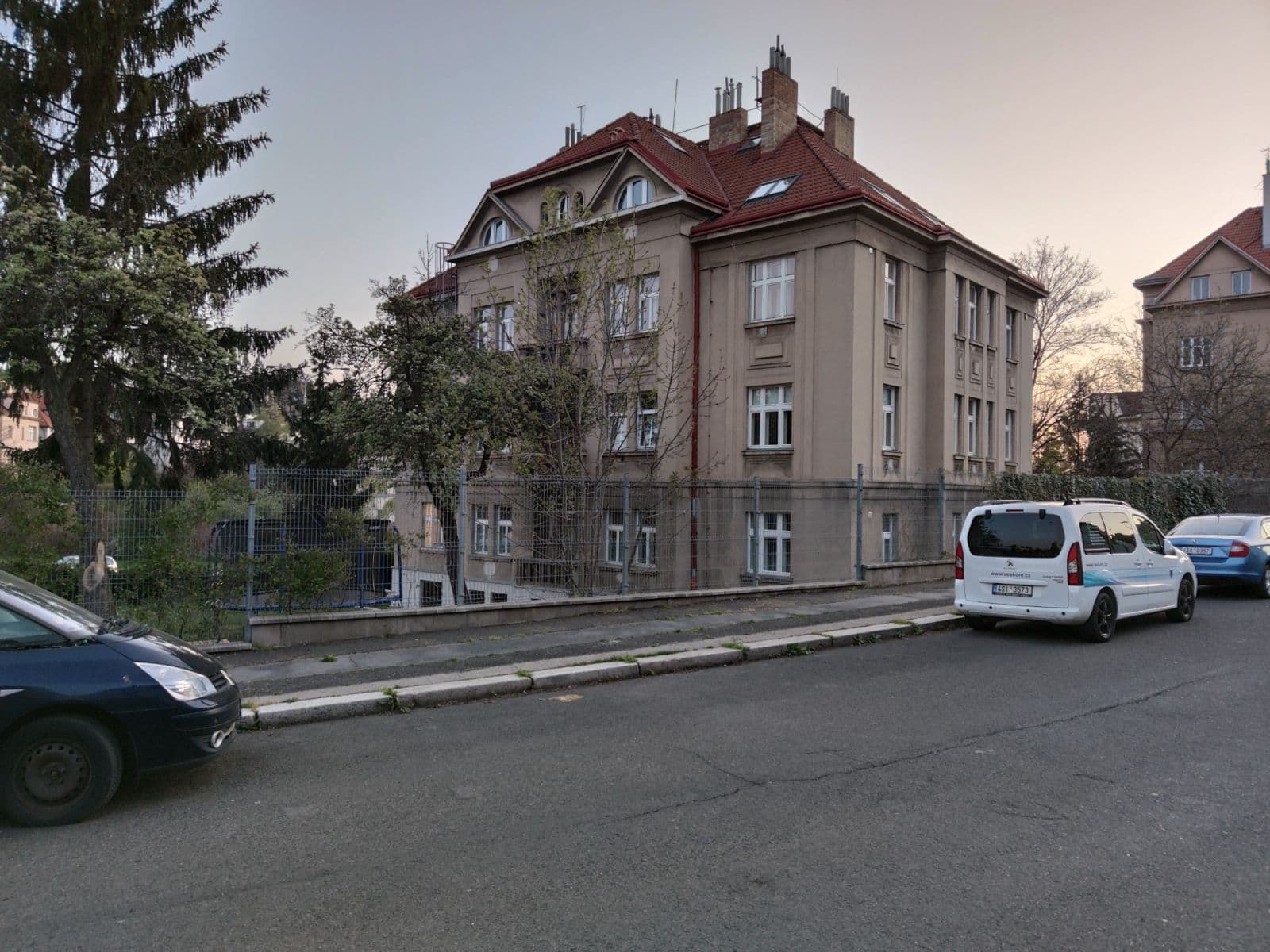 Prenájom bytu 3-izbový 70 m², V Holešovičkách, Praha, Praha Prenájom bytu 3-izbový 70 m², V Holešovičkách, Praha, Praha