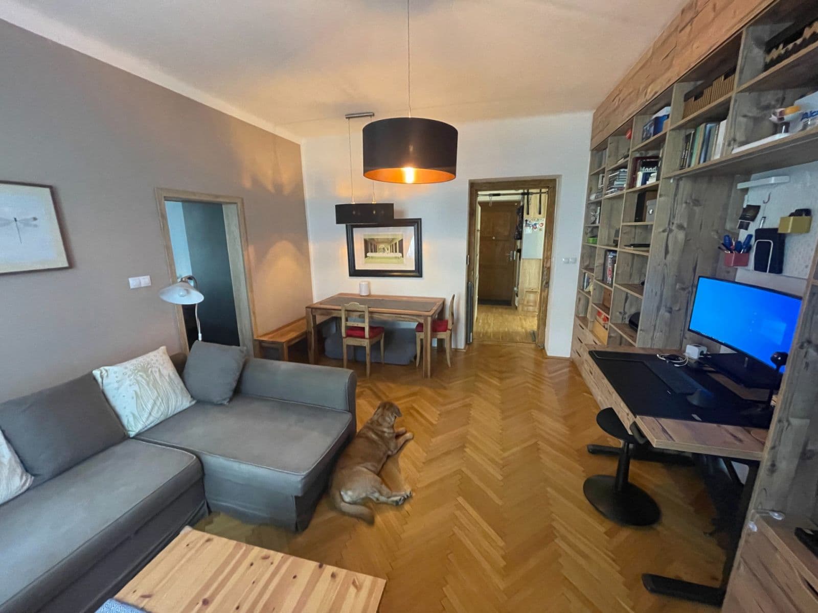 Prenájom bytu 3-izbový 70 m², V Holešovičkách, Praha, Praha Prenájom bytu 3-izbový 70 m², V Holešovičkách, Praha, Praha