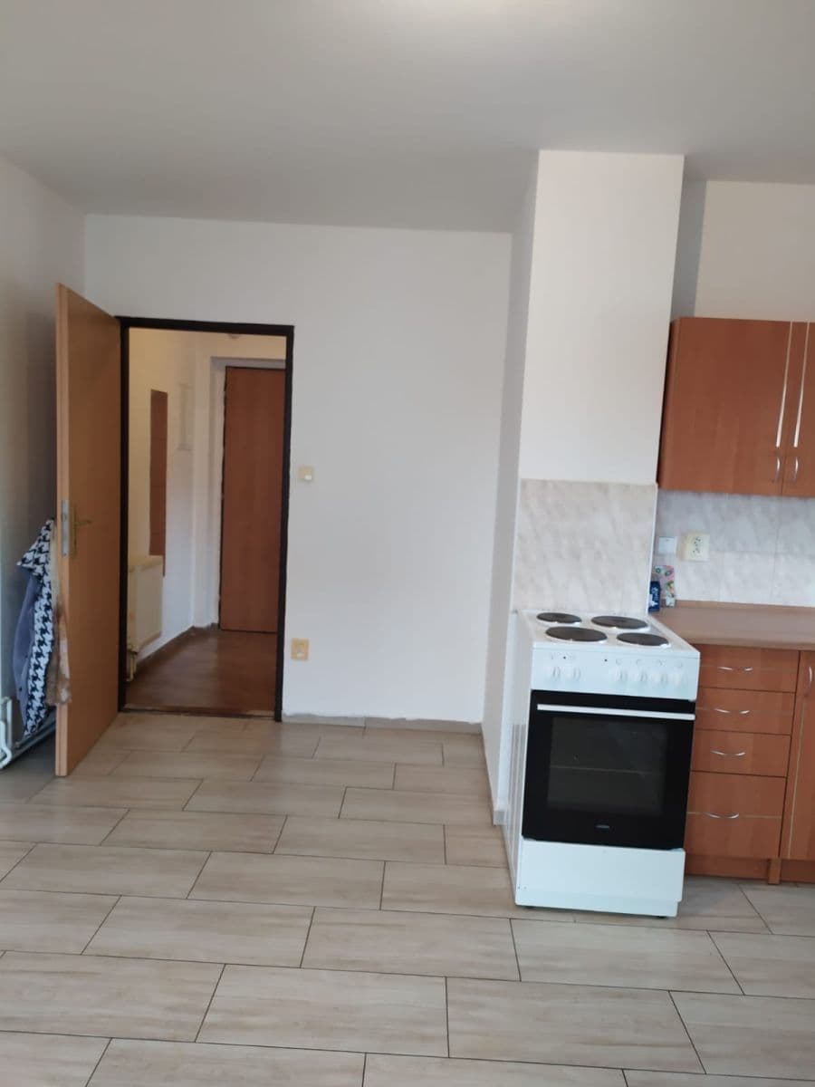 Prenájom bytu 1-izbový 34 m², U Křížku, Rakovník, Středočeský kraj Prenájom bytu 1-izbový 34 m², U Křížku, Rakovník, Středočeský kraj