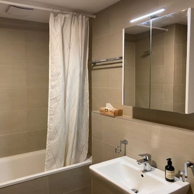 Prenájom bytu 2-izbový 63 m², Zvěřinova, Praha, Praha Prenájom bytu 2-izbový 63 m², Zvěřinova, Praha, Praha