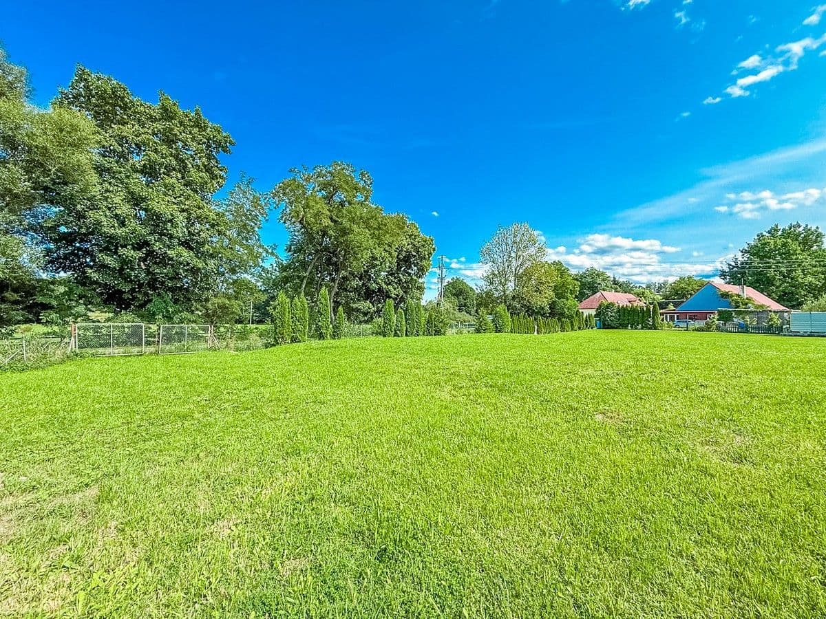 Predaj pozemku 1.868 m², Lhenice, Jihočeský kraj Predaj pozemku 1.868 m², Lhenice, Jihočeský kraj