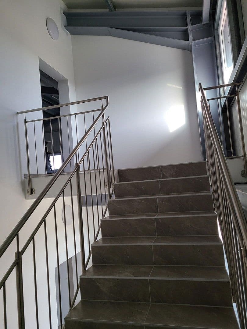 Prenájom nebytového priestoru 1.363 m², Martinshof 2, Valley, Bavorsko Prenájom nebytového priestoru 1.363 m², Martinshof 2, Valley, Bavorsko