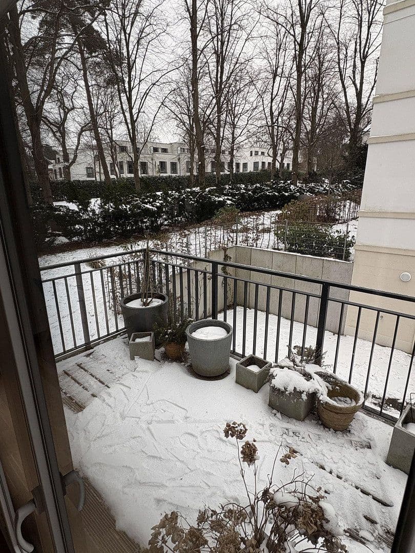 Prenájom bytu 3-izbový 85 m², Rissener Landstrasse 197, Hamburg, Hamburg Prenájom bytu 3-izbový 85 m², Rissener Landstrasse 197, Hamburg, Hamburg