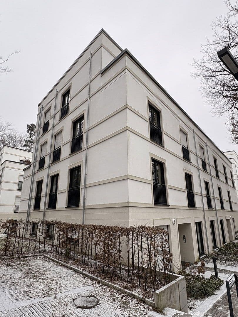Prenájom bytu 3-izbový 85 m², Rissener Landstrasse 197, Hamburg, Hamburg Prenájom bytu 3-izbový 85 m², Rissener Landstrasse 197, Hamburg, Hamburg