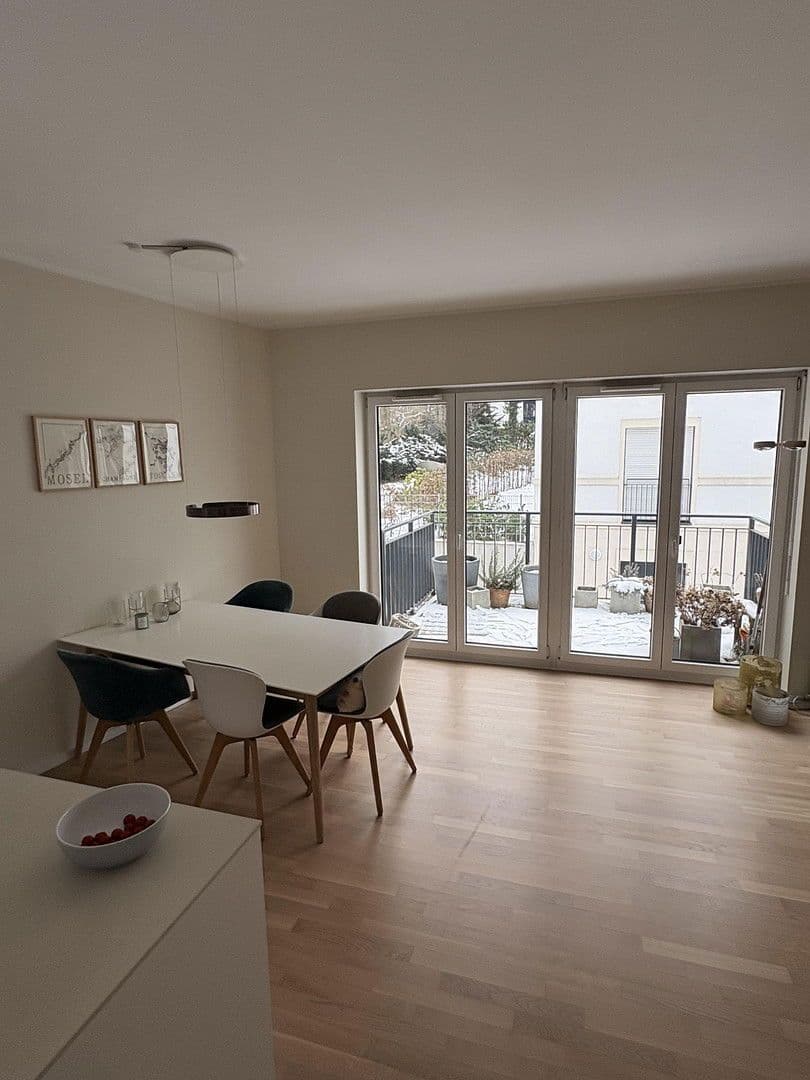 Prenájom bytu 3-izbový 85 m², Rissener Landstrasse 197, Hamburg, Hamburg Prenájom bytu 3-izbový 85 m², Rissener Landstrasse 197, Hamburg, Hamburg