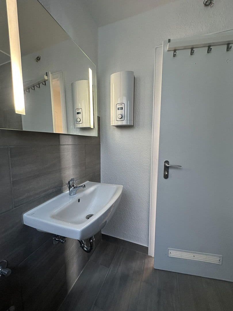 Prenájom bytu 2-izbový 47 m², Mannheim, Bádensko-Wurttembersko Prenájom bytu 2-izbový 47 m², Mannheim, Bádensko-Wurttembersko