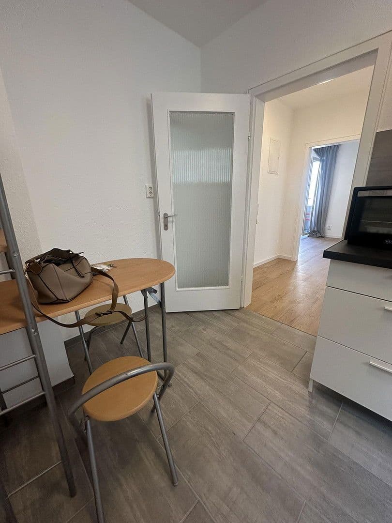 Prenájom bytu 2-izbový 47 m², Mannheim, Bádensko-Wurttembersko Prenájom bytu 2-izbový 47 m², Mannheim, Bádensko-Wurttembersko