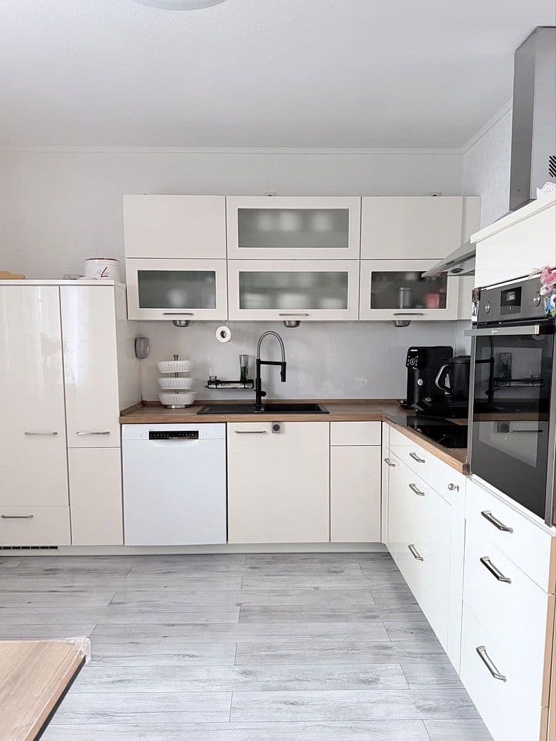 Predaj domu 124 m², pozemek 296 m², Stade, Dolné Sasko Predaj domu 124 m², pozemek 296 m², Stade, Dolné Sasko