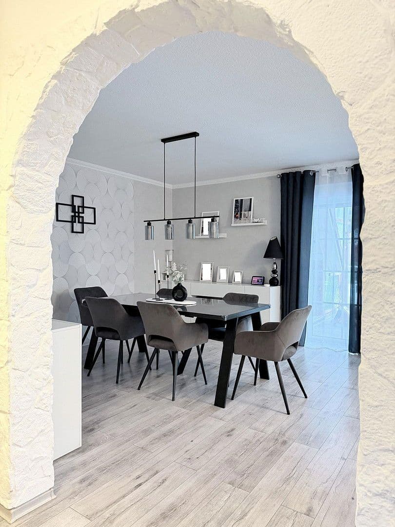 Predaj domu 124 m², pozemek 296 m², Stade, Dolné Sasko Predaj domu 124 m², pozemek 296 m², Stade, Dolné Sasko