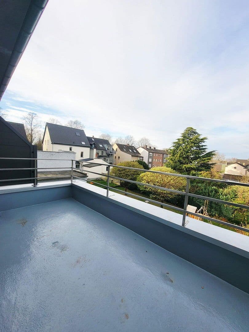 Predaj bytu 3-izbový 106 m², Mulheim an der Ruhr, Severné Porýnie - Westfálsko Predaj bytu 3-izbový 106 m², Mulheim an der Ruhr, Severné Porýnie - Westfálsko