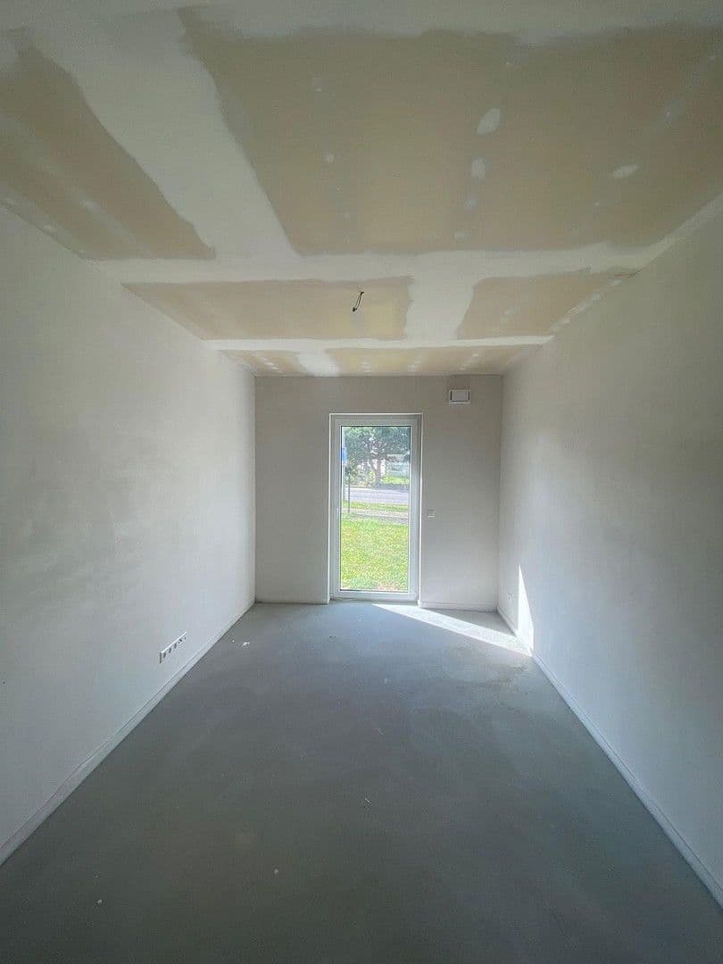 Predaj domu 151 m², pozemek 900 m², Ponnsdorfer Weg 4, Sonnewalde, Brandenbursko Predaj domu 151 m², pozemek 900 m², Ponnsdorfer Weg 4, Sonnewalde, Brandenbursko