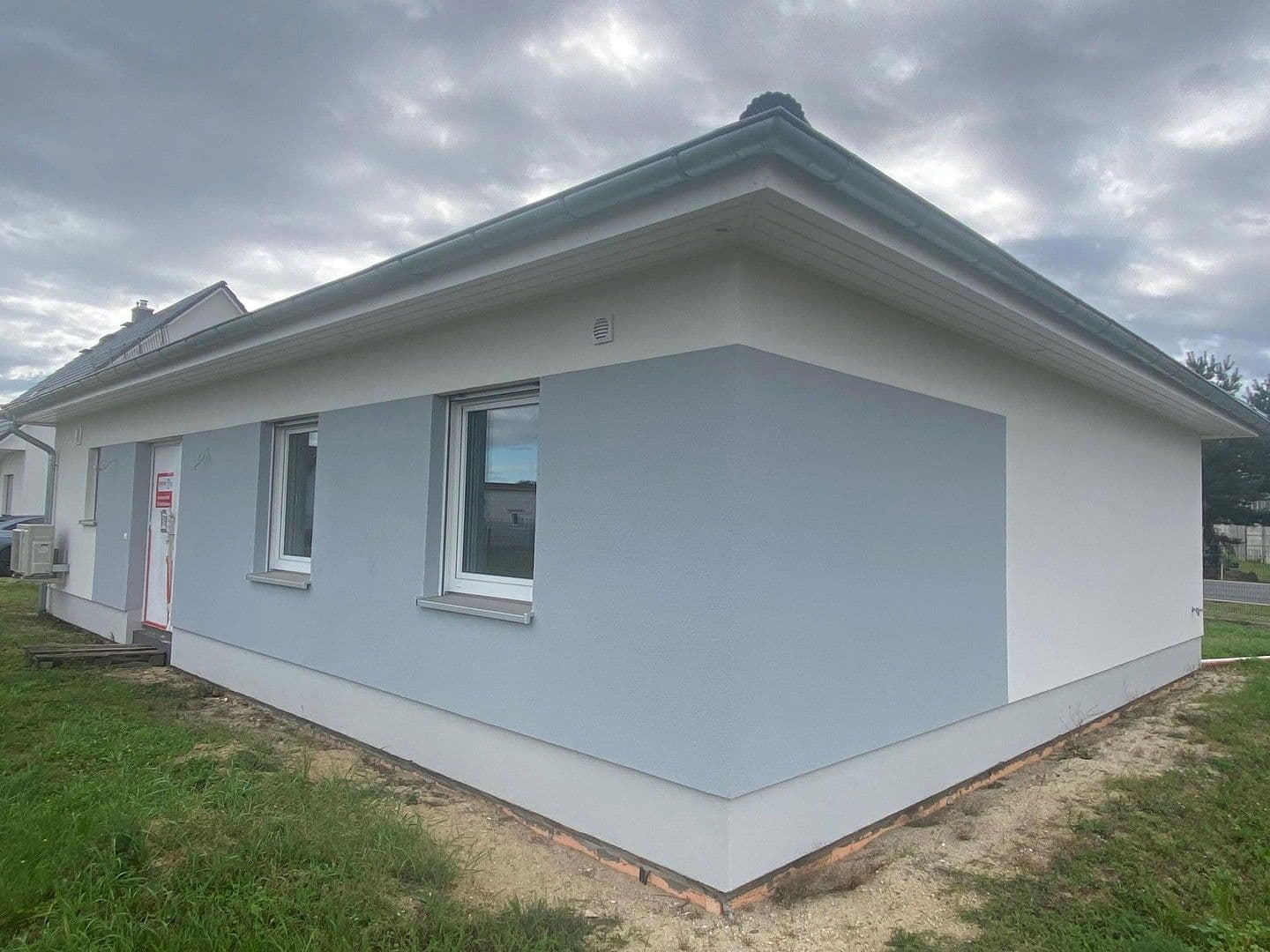 Predaj domu 151 m², pozemek 900 m², Ponnsdorfer Weg 4, Sonnewalde, Brandenbursko Predaj domu 151 m², pozemek 900 m², Ponnsdorfer Weg 4, Sonnewalde, Brandenbursko