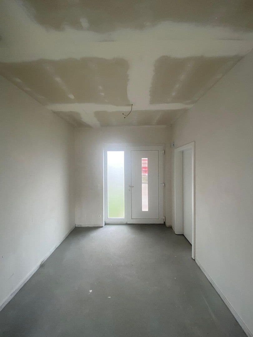 Predaj domu 151 m², pozemek 900 m², Ponnsdorfer Weg 4, Sonnewalde, Brandenbursko Predaj domu 151 m², pozemek 900 m², Ponnsdorfer Weg 4, Sonnewalde, Brandenbursko