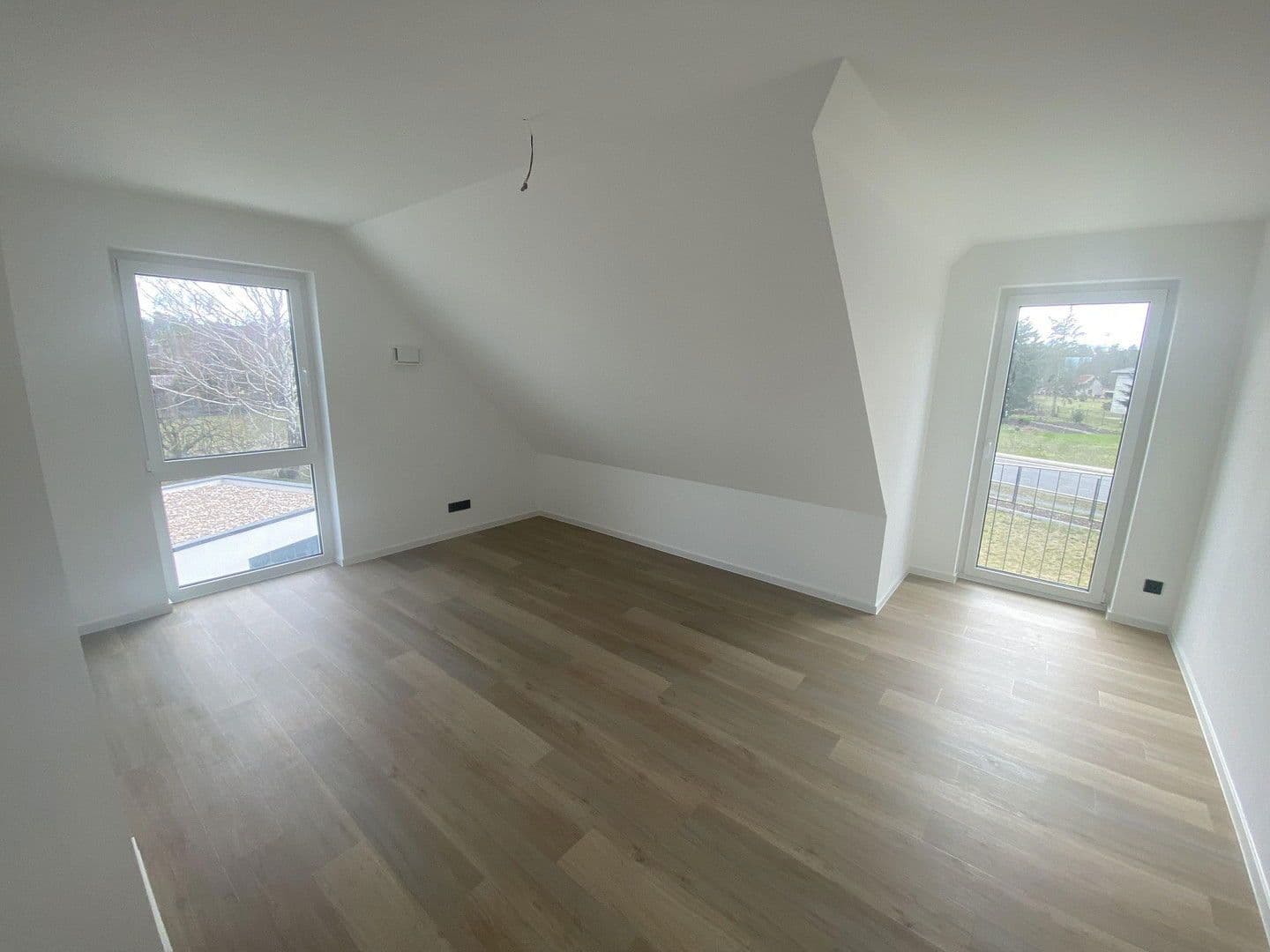 Predaj domu 151 m², pozemek 920 m², Ponnsdorfer Weg 4 A, Sonnewalde, Brandenbursko Predaj domu 151 m², pozemek 920 m², Ponnsdorfer Weg 4 A, Sonnewalde, Brandenbursko