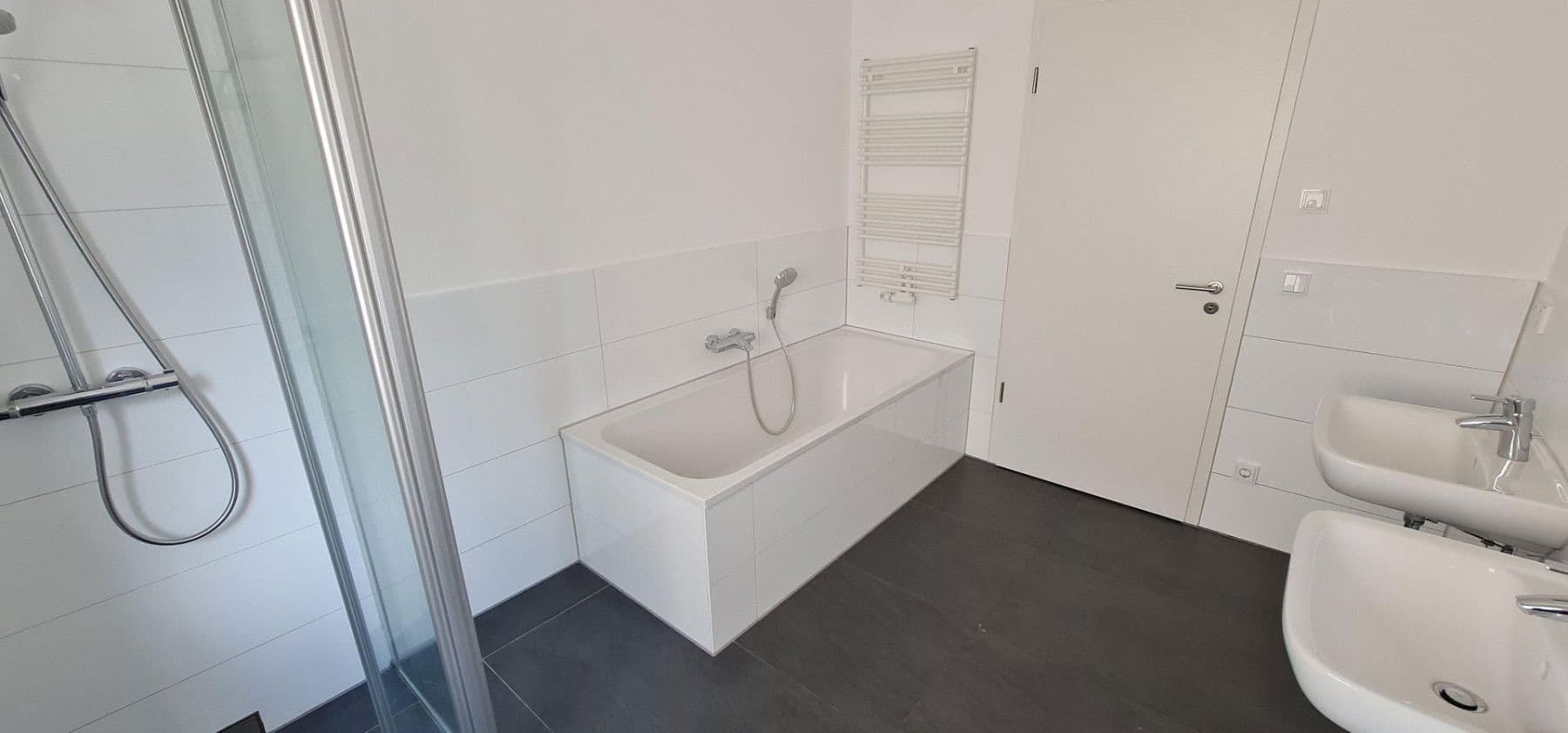 Prenájom bytu 2-izbový 73 m², Am Gutspark 2, Berlin, Berlín Prenájom bytu 2-izbový 73 m², Am Gutspark 2, Berlin, Berlín