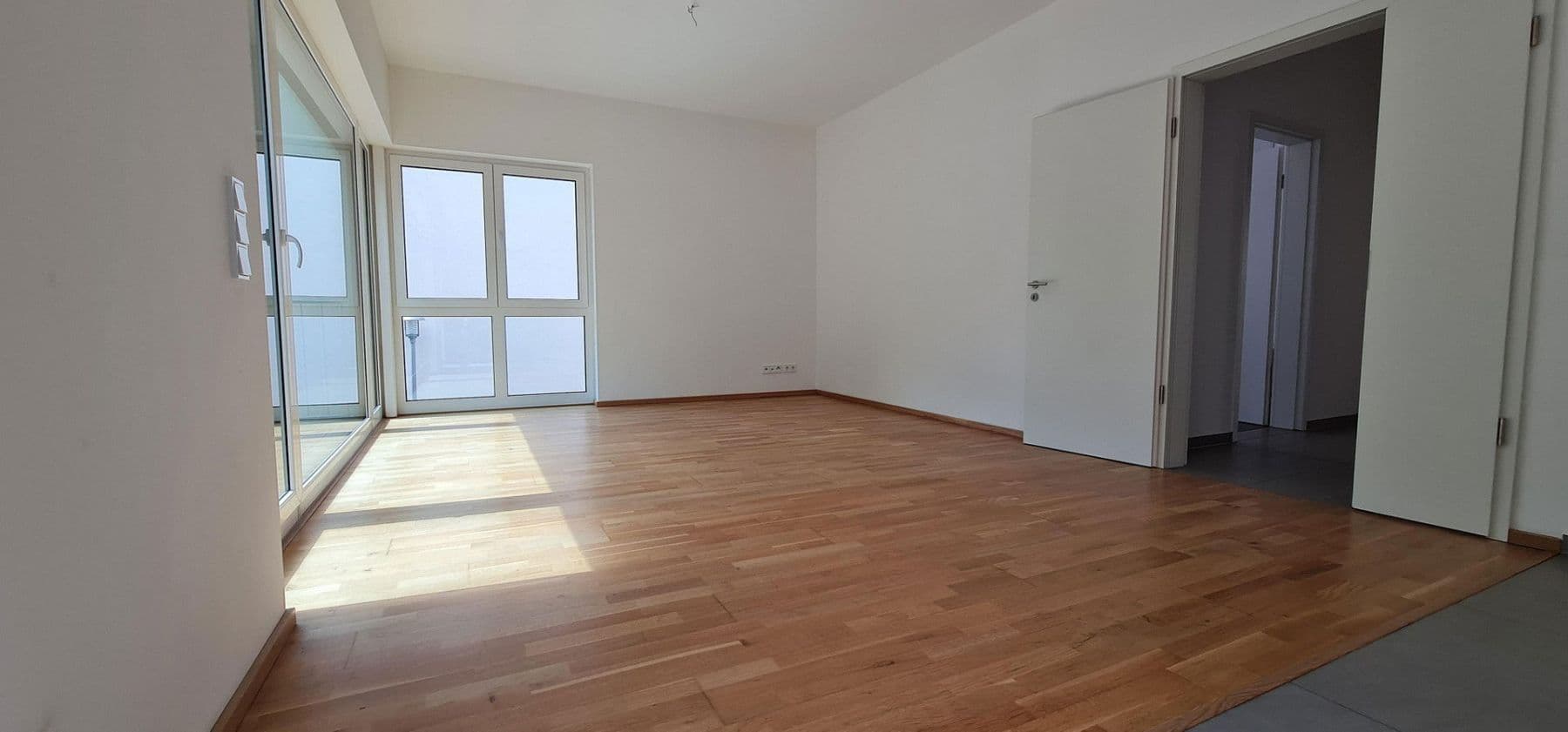 Prenájom bytu 2-izbový 73 m², Am Gutspark 2, Berlin, Berlín Prenájom bytu 2-izbový 73 m², Am Gutspark 2, Berlin, Berlín