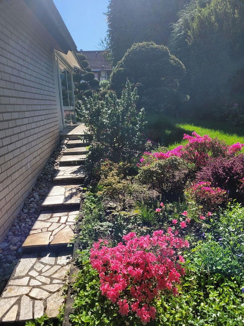 Predaj domu 120 m², pozemek 555 m², Groß-Umstadt, Hesensko Predaj domu 120 m², pozemek 555 m², Groß-Umstadt, Hesensko