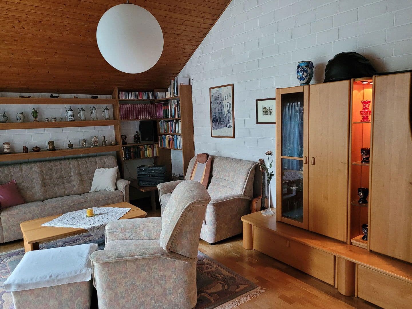 Predaj domu 120 m², pozemek 555 m², Groß-Umstadt, Hesensko Predaj domu 120 m², pozemek 555 m², Groß-Umstadt, Hesensko