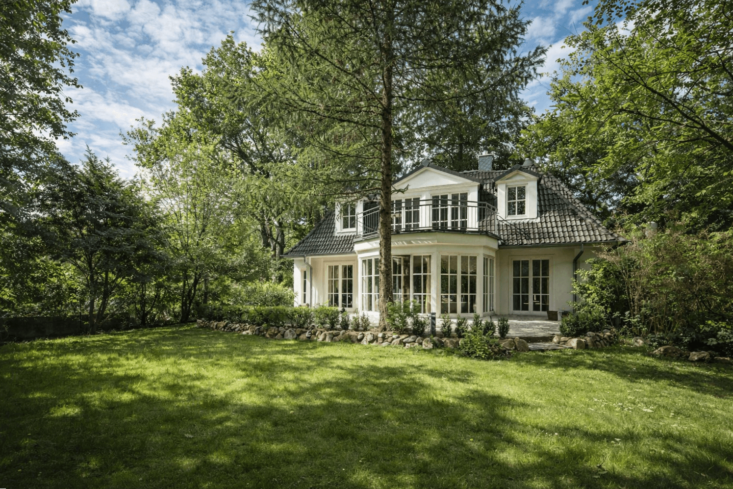 Prenájom domu 198 m², pozemek 1.068 m², Hamburg, Hamburg Prenájom domu 198 m², pozemek 1.068 m², Hamburg, Hamburg