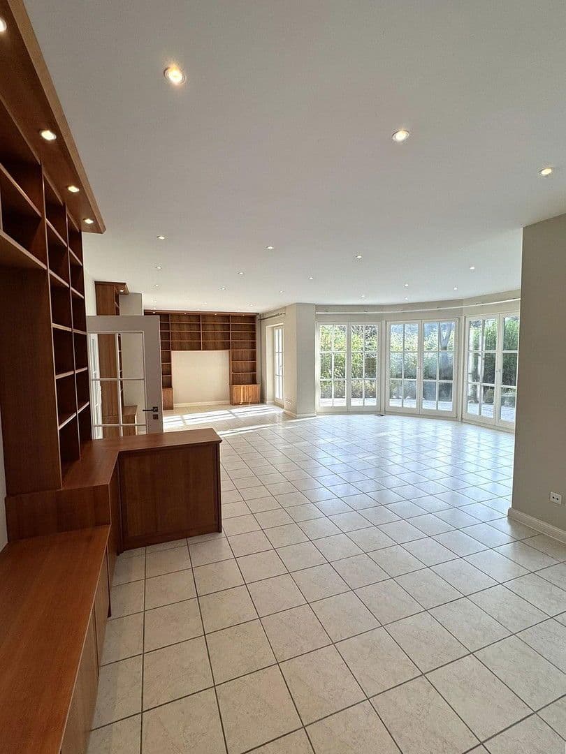 Prenájom domu 198 m², pozemek 1.068 m², Hamburg, Hamburg Prenájom domu 198 m², pozemek 1.068 m², Hamburg, Hamburg