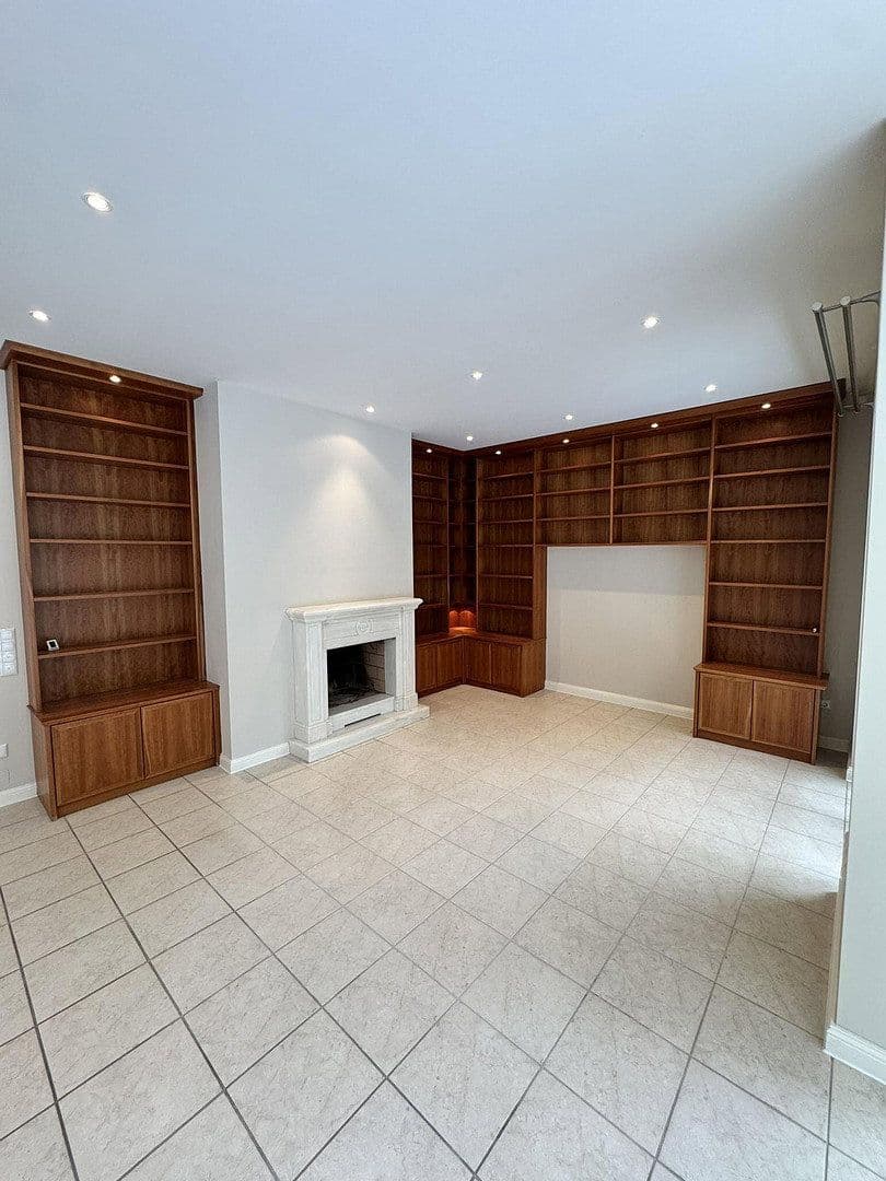 Prenájom domu 198 m², pozemek 1.068 m², Hamburg, Hamburg Prenájom domu 198 m², pozemek 1.068 m², Hamburg, Hamburg