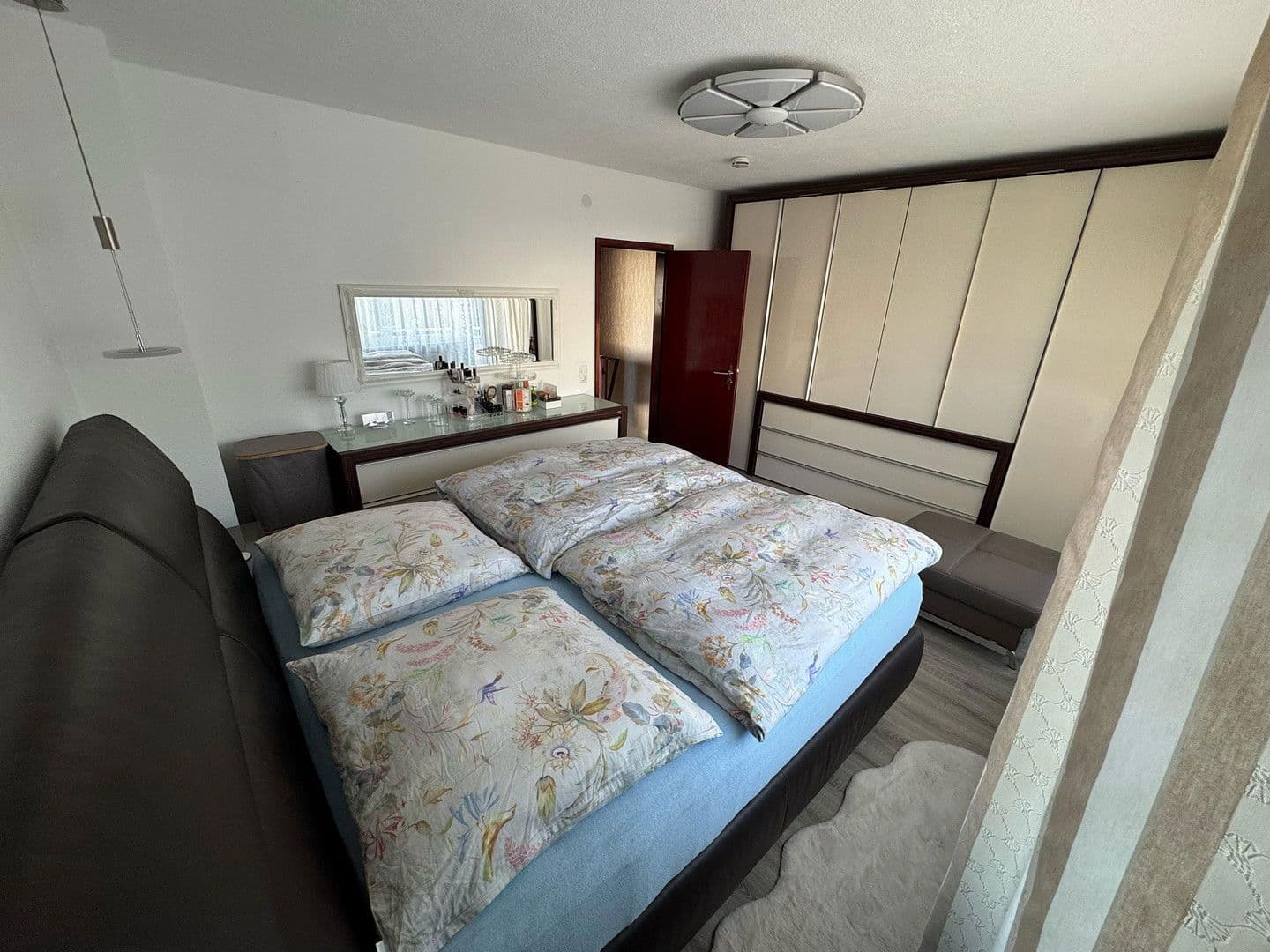 Predaj domu 135 m², pozemek 341 m², Brahmsstraße 24, Herrenberg, Bádensko-Wurttembersko Predaj domu 135 m², pozemek 341 m², Brahmsstraße 24, Herrenberg, Bádensko-Wurttembersko