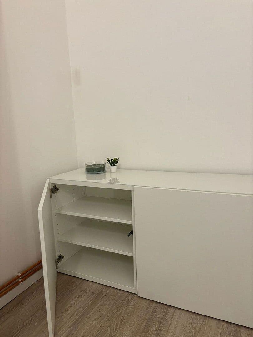 Prenájom bytu 1-izbový 40 m², Erasmusstraße 2, Berlin, Berlín Prenájom bytu 1-izbový 40 m², Erasmusstraße 2, Berlin, Berlín