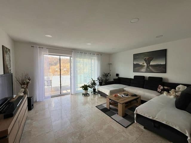 Predaj bytu 2-izbový 90 m², Forchtenberg, Bádensko-Wurttembersko Predaj bytu 2-izbový 90 m², Forchtenberg, Bádensko-Wurttembersko