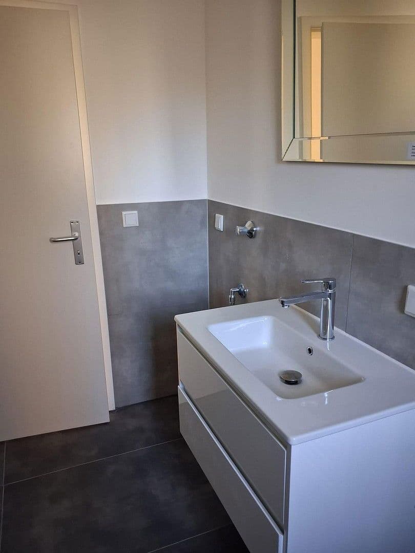 Prenájom bytu 3-izbový 68 m², Neustadtstraße 3, Leverkusen, Severné Porýnie - Westfálsko Prenájom bytu 3-izbový 68 m², Neustadtstraße 3, Leverkusen, Severné Porýnie - Westfálsko