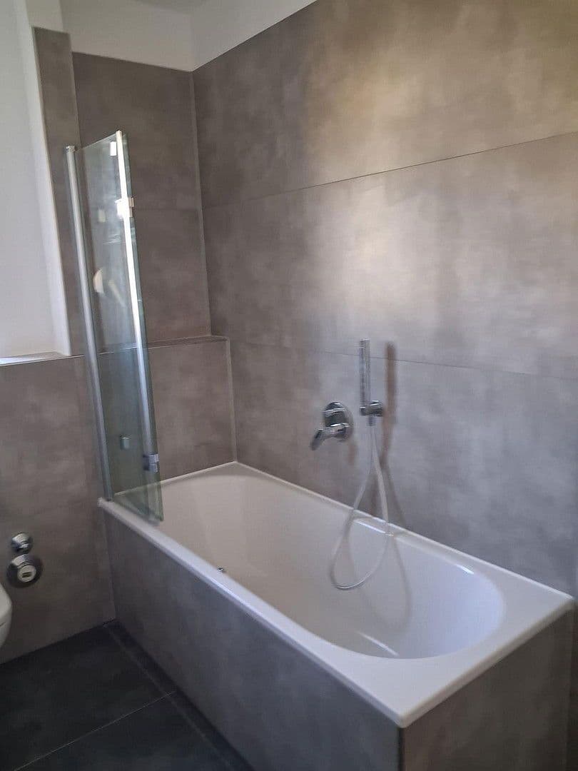 Prenájom bytu 3-izbový 68 m², Neustadtstraße 3, Leverkusen, Severné Porýnie - Westfálsko Prenájom bytu 3-izbový 68 m², Neustadtstraße 3, Leverkusen, Severné Porýnie - Westfálsko